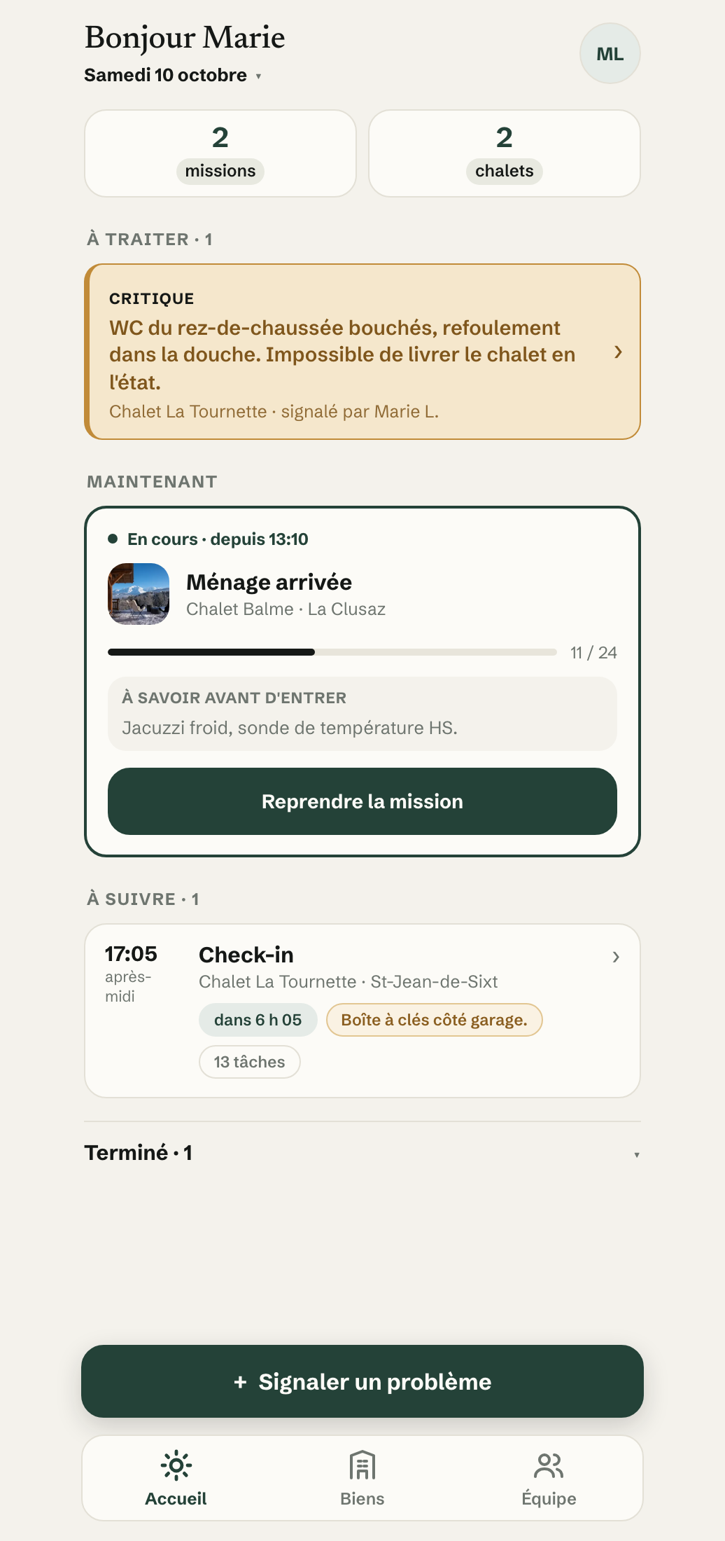 Accueil de l’application terrain : bonjour Marie, samedi 3 octobre, 2 missions, 2 chalets ; une urgence critique au Chalet La Tournette ; la mission en cours au Chalet Balme, 11 tâches sur 24, et ce qu’il faut savoir avant d’entrer ; puis le check-in de 17:05 au Chalet La Tournette.